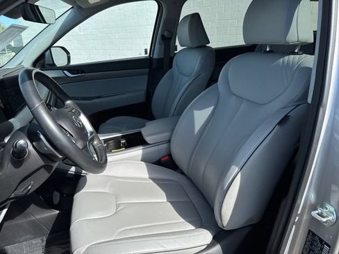 Used 2025 Hyundai Palisade SEL FWD image 9