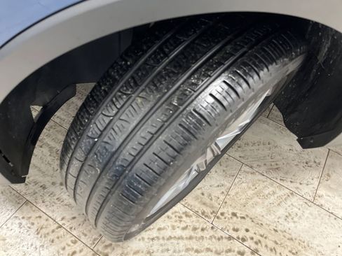 Used 2020 Volkswagen Tiguan SEL image 36