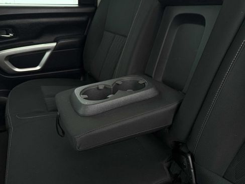 Used 2018 Nissan Titan SV AWD/4WD image 20