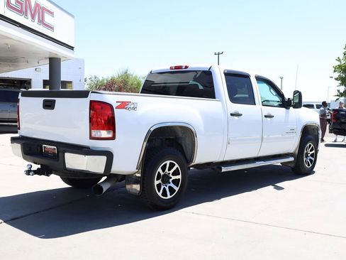 Used 2009 GMC Sierra 2500 SLT AWD/4WD image 6