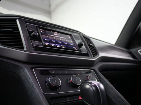 Used 2022 Volkswagen Atlas Cross Sport SE image 16