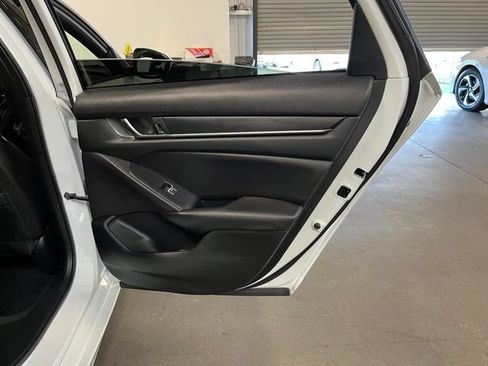 Used 2020 Honda Accord Sport image 15