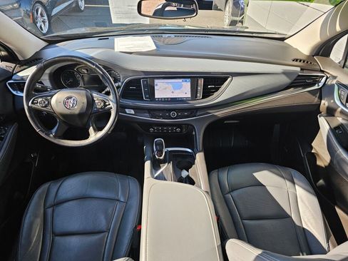 Used 2021 Buick Enclave Premium image 22