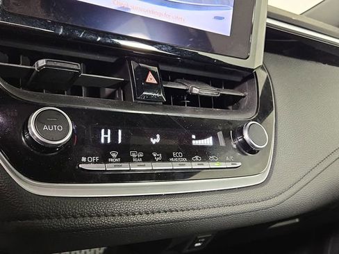 Used 2023 Toyota Corolla SE image 19