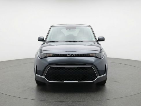 Used 2025 Kia Soul LX w/ LX Technology Package FWD image 2