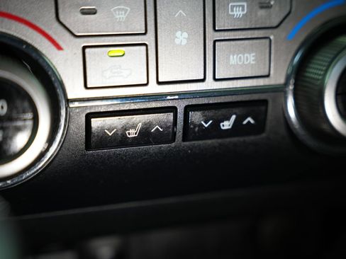 Used 2020 Toyota Tundra Limited w/ TRD Off-Road Package AWD/4WD image 42