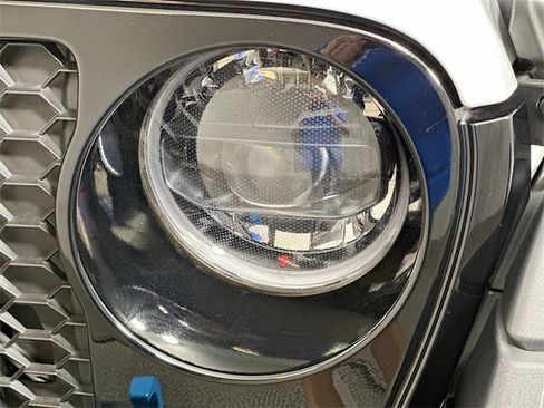 Used 2023 Jeep Wrangler Unlimited w/ Convenience Group image 22