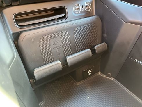 Used 2023 RAM 1500 Limited image 19