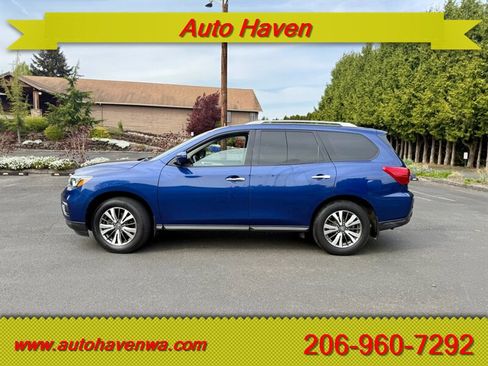 Used 2017 Nissan Pathfinder SL image 4
