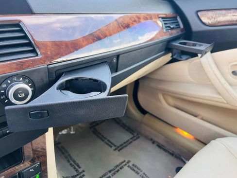 Used 2010 BMW 528i xDrive Sedan image 26