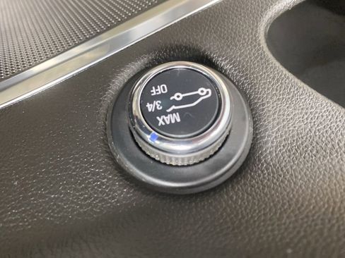 Used 2023 Buick Enclave Essence w/ LPO, Floor Liner Package AWD/4WD image 32