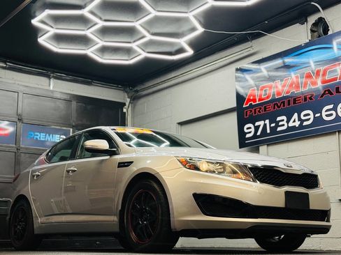 Used 2011 Kia Optima LX w/ Convenience Pkg image 1