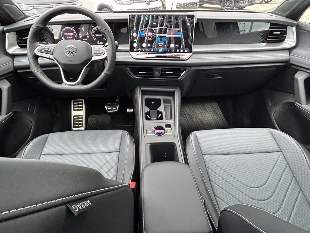 New 2026 Volkswagen Tiguan SE R-Line FWD image 10
