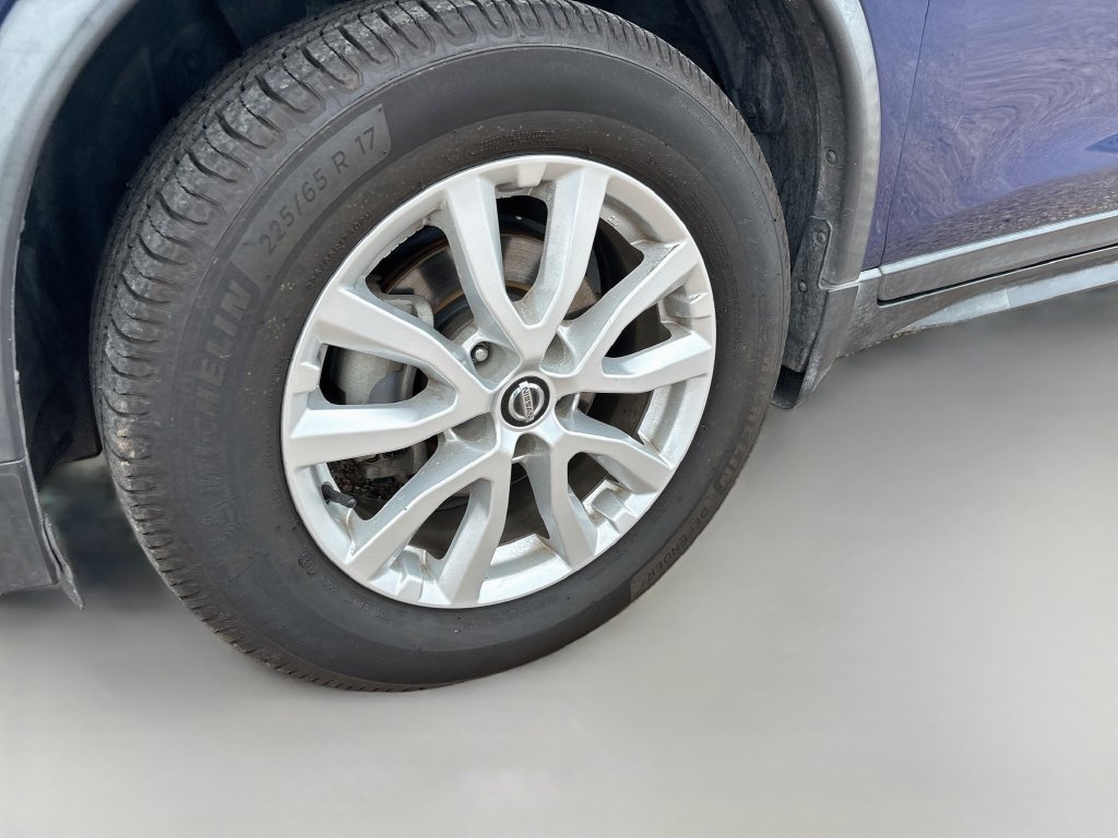 Used 2020 Nissan Rogue SV AWD/4WD image 29