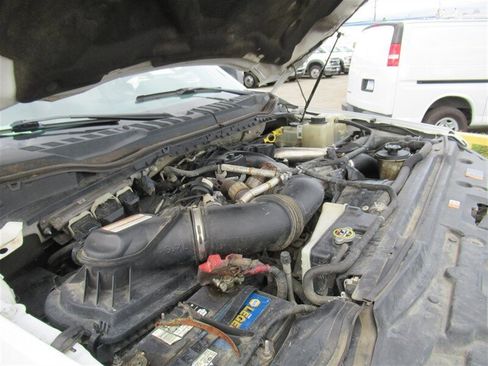 Used 2017 Ford F550 2WD Regular Cab Super Duty image 15