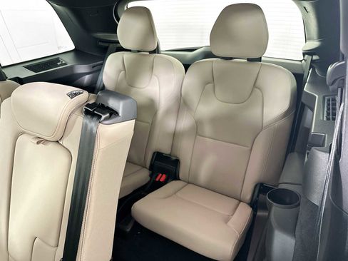 New 2026 Volvo XC90 T8 Plus image 26