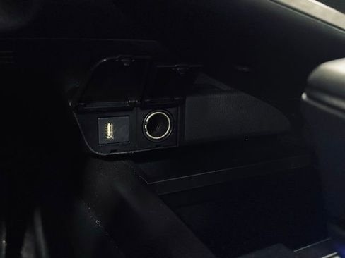 Used 2024 Toyota Camry SE image 28