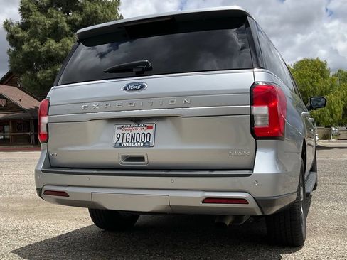 Used 2024 Ford Expedition Max XLT AWD/4WD image 61