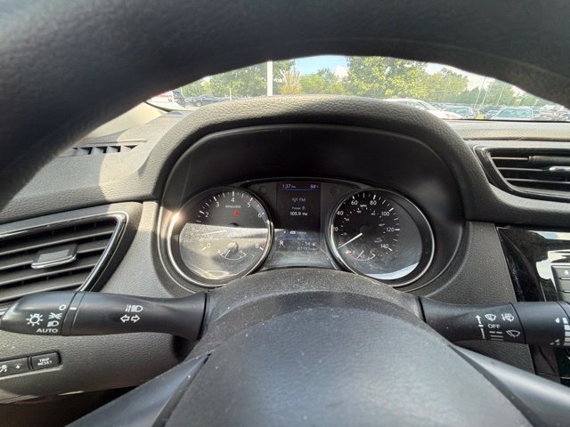 Used 2019 Nissan Rogue S AWD/4WD image 29