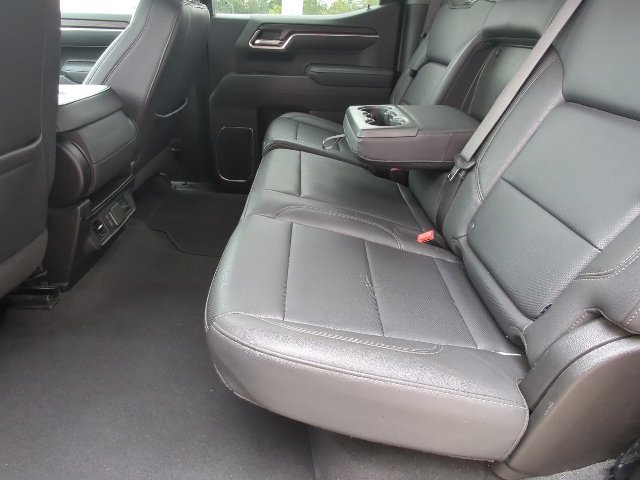Used 2025 GMC Sierra 1500 SLT AWD/4WD image 24