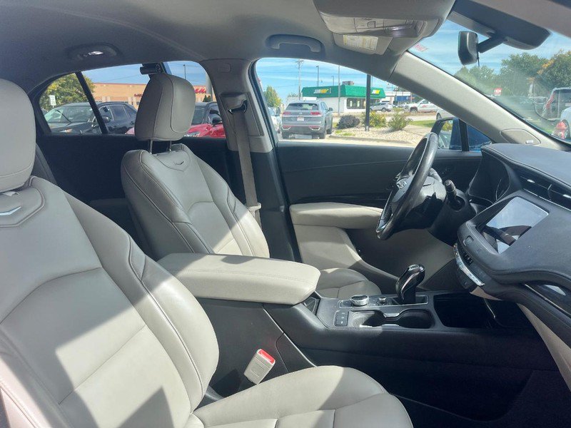 Used 2019 Cadillac XT4 Premium Luxury AWD/4WD image 15