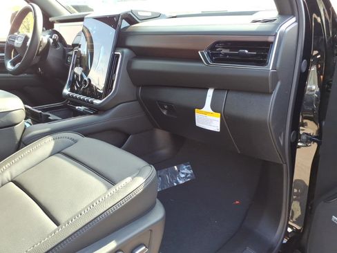 New 2026 GMC Yukon Denali AWD/4WD image 9