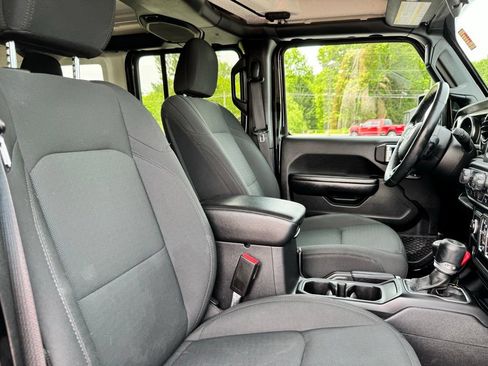 Used 2021 Jeep Wrangler Unlimited Sport AWD/4WD image 15