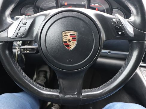 Used 2016 Porsche Panamera 4 image 30