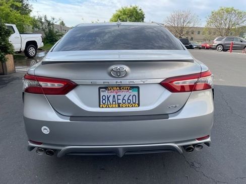 Used 2019 Toyota Camry XSE image 5