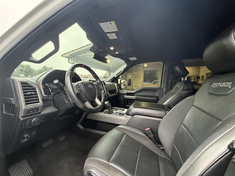 Used 2019 Ford F150 Raptor w/ Equipment Group 802A Luxury AWD/4WD image 17
