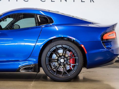 Used 2013 SRT Viper GTS w/ GTS Laguna Interior Pkg RWD image 15