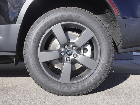 New 2025 Land Rover Defender 130 S image 34