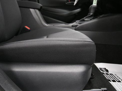 Used 2025 Toyota Corolla LE FWD image 25