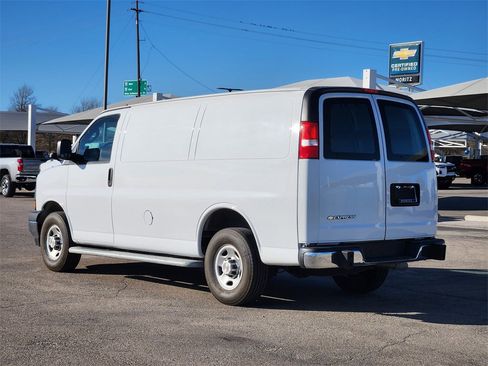 Used 2024 Chevrolet Express 2500 w/ Driver Convenience Package image 3