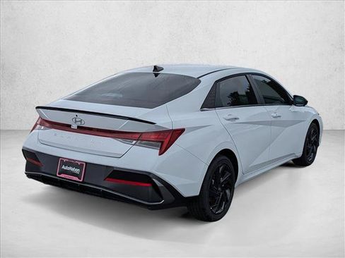 New 2026 Hyundai Elantra SEL Sport Premium FWD image 5