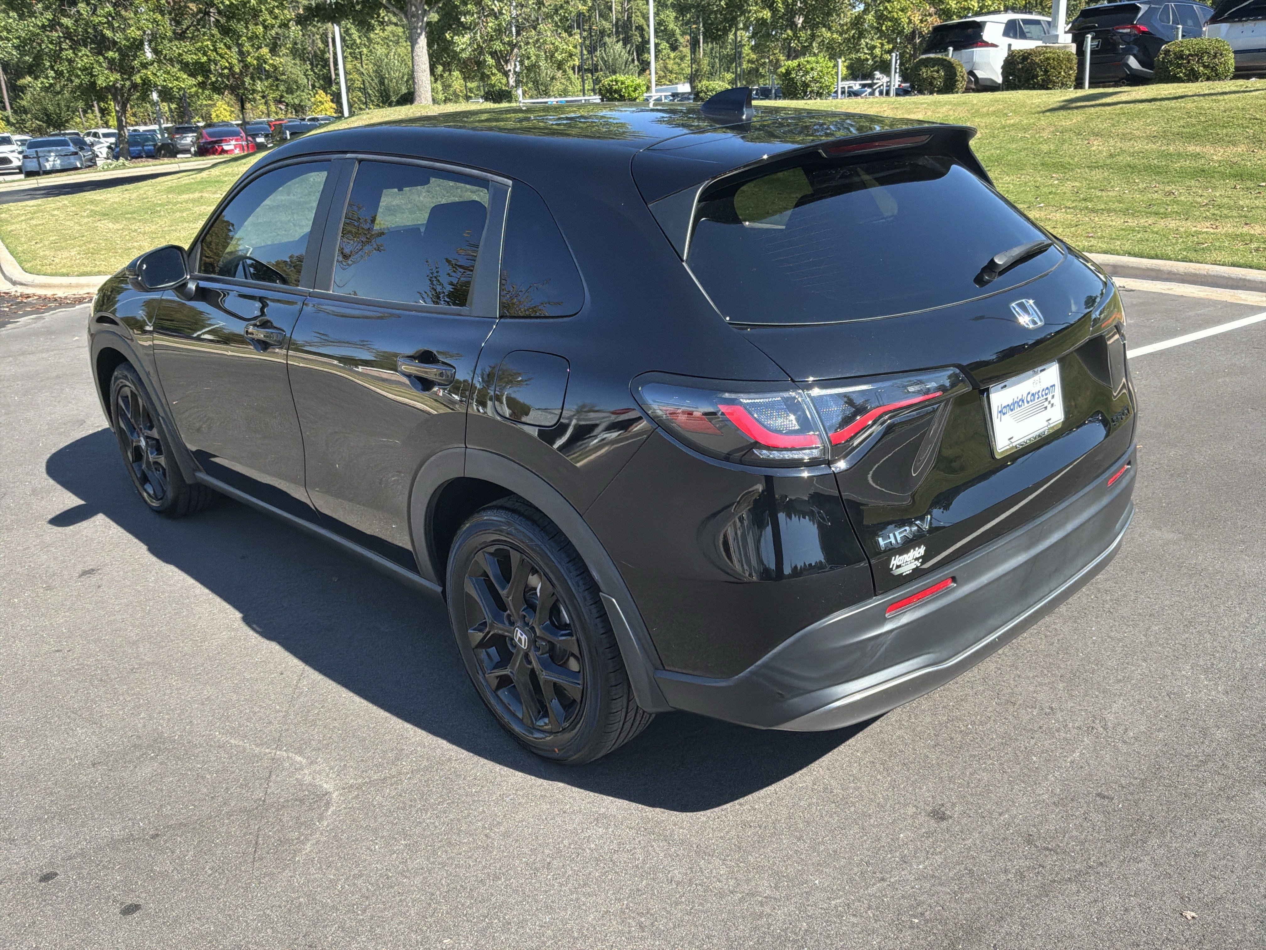 Used 2023 Honda HR-V Sport image 8