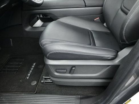 Used 2026 Nissan Armada SV RWD image 11