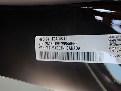 New 2027 Chrysler Pacifica Select FWD image 17
