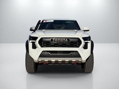 Certified 2025 Toyota Tacoma Trailhunter image 2