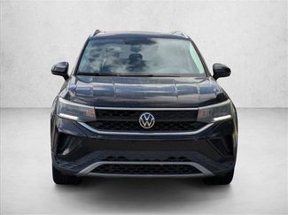 Used 2022 Volkswagen Taos SE video 2