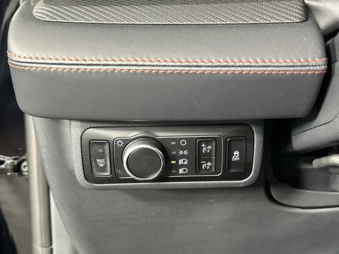 Used 2025 Ford Mustang Mach-E Premium w/ Sport Appearance Package image 27