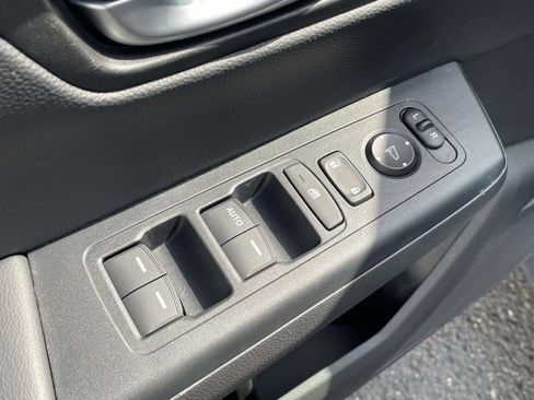 Used 2023 Honda CR-V LX image 16