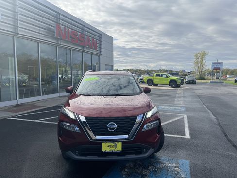 Used 2021 Nissan Rogue SL image 16