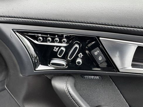 Used 2016 Jaguar F-TYPE S image 27