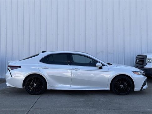 Used 2024 Toyota Camry XSE image 3