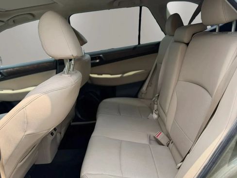 Used 2015 Subaru Outback 3.6R Limited AWD/4WD image 12