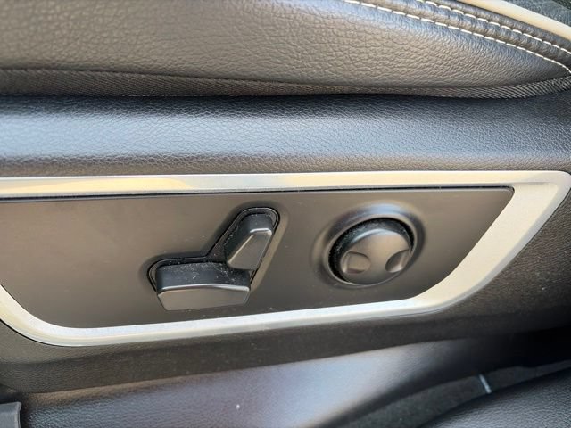 Used 2022 RAM 1500 Laramie AWD/4WD image 14