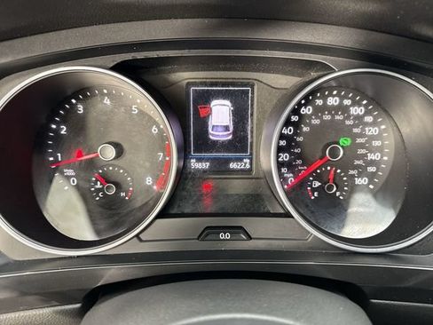 Used 2021 Volkswagen Tiguan SE AWD/4WD image 16