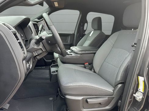 New 2024 RAM 2500 Tradesman w/ Chrome Appearance Group AWD/4WD image 11