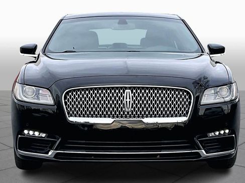 Used 2017 Lincoln Continental Premiere image 3